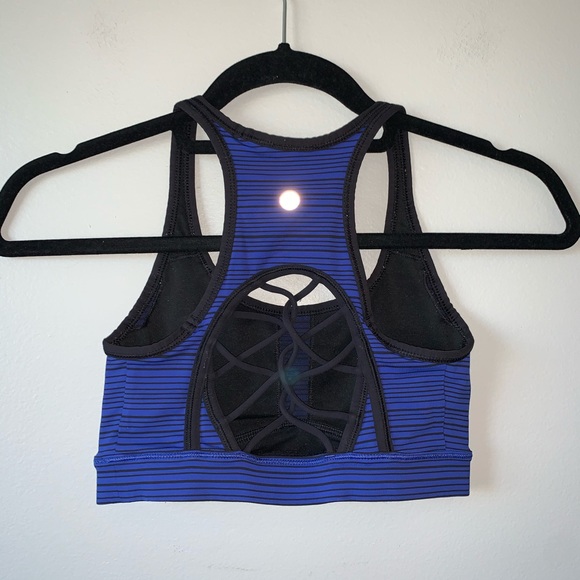 Lululemon blue striped sweaty or not ll sports bra - Picture 6 of 8